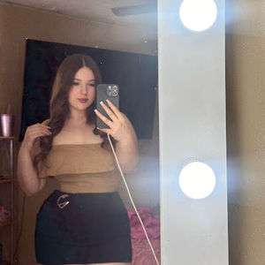 Meet your Posher, Leilani